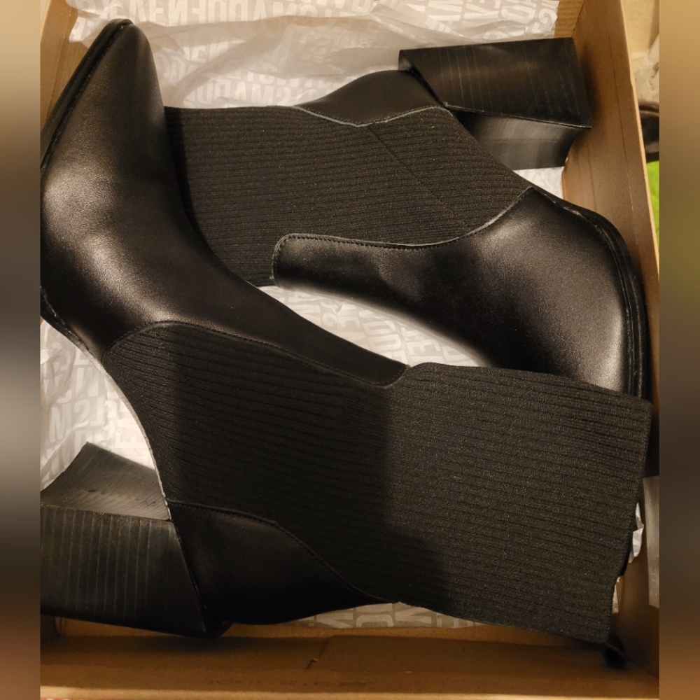 NIB Steve Madden Booties Sz11